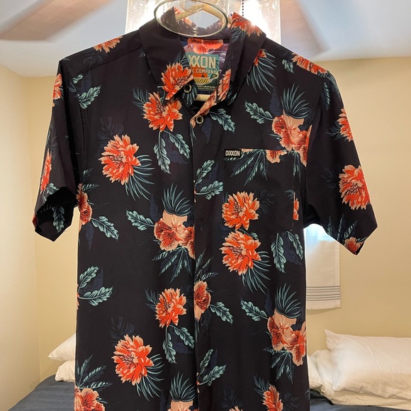 Lot of 4 Dixxon Short Sleeve. 3 mens 1 womens - Picture 10 of 12